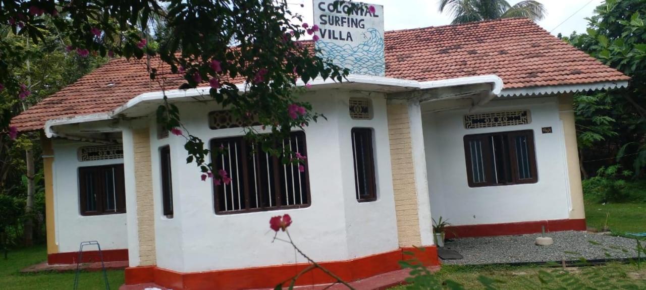 Colonial Surfing Villa Hostel & Home Stay Midigama East Exterior foto