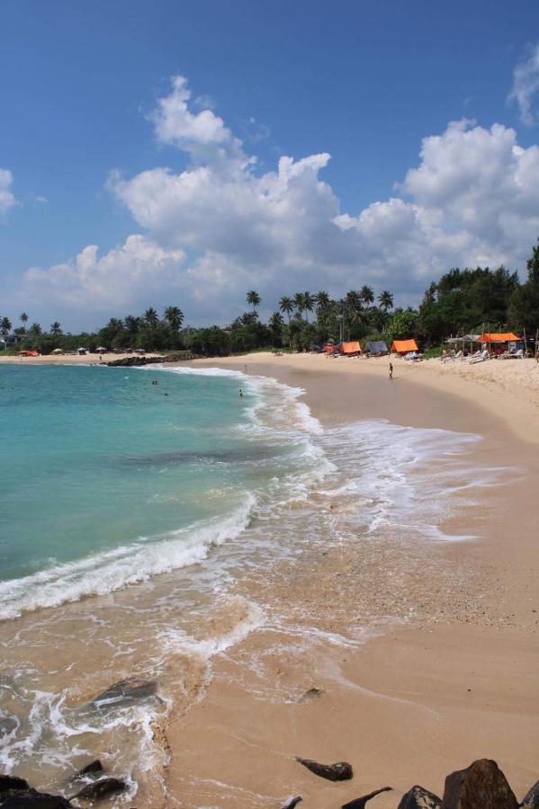 Colonial Surfing Villa Hostel & Home Stay Midigama East Exterior foto